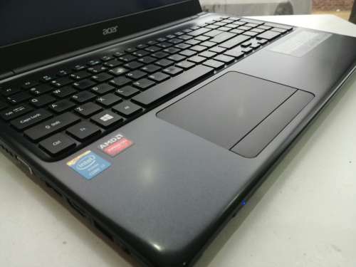 *Gaming Spec* ACER ASPIRE 572g*i7-4500U*8GB RAM*1000GB HDD*RADEON R7*HD DISPLAY*DVD WRITER*GREAT!!*